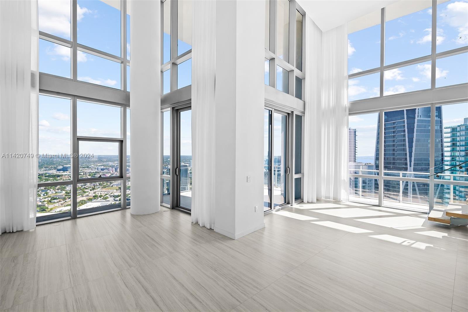 PARAMOUNT MIAMI WORLDCENT - Residential