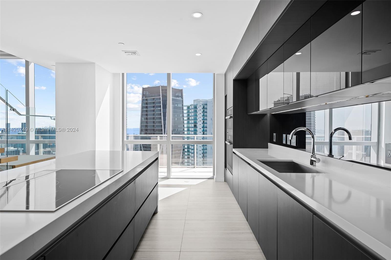 PARAMOUNT MIAMI WORLDCENT - Residential