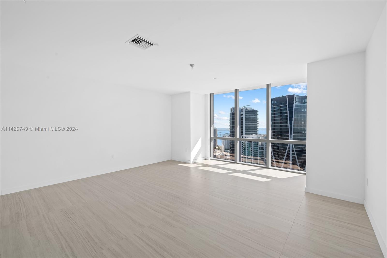 PARAMOUNT MIAMI WORLDCENT - Residential