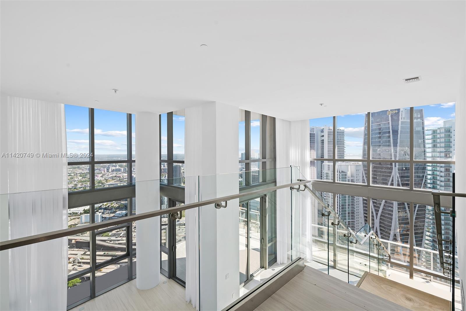 PARAMOUNT MIAMI WORLDCENT - Residential