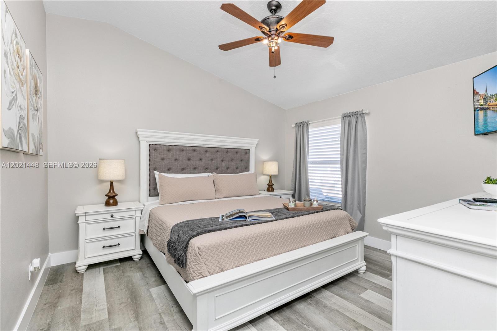 LOMA VISTA SECTION ONE - Residential