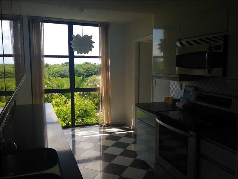 TOWERS OF KEY BISCAYNE CO - Residential Lease