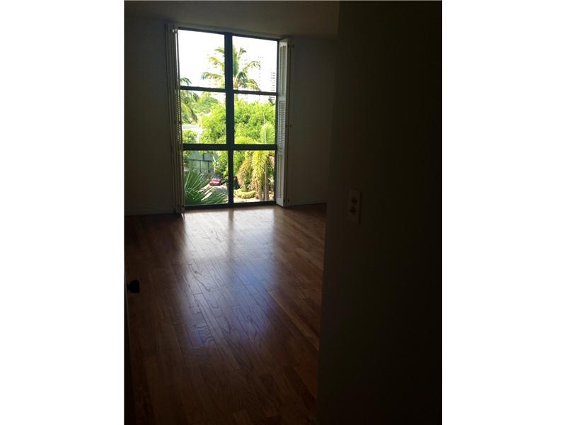 TOWERS OF KEY BISCAYNE CO - Residential Lease