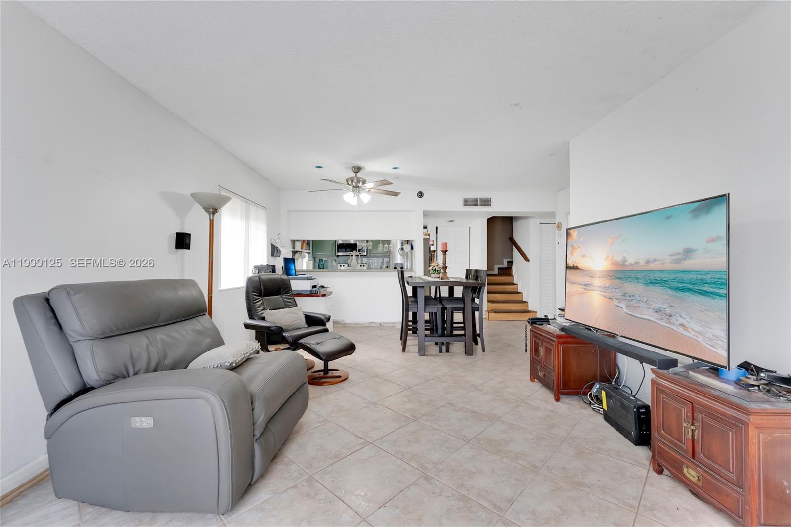 NOB HILL AT WELLEBY CONDO - Residential
