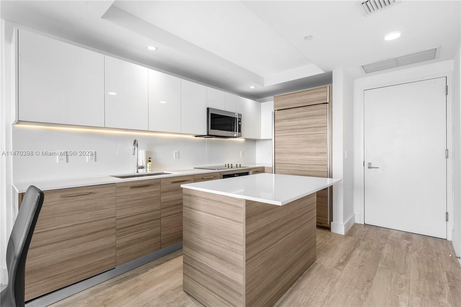 3401 MIDTOWN CONDO - Residential Lease