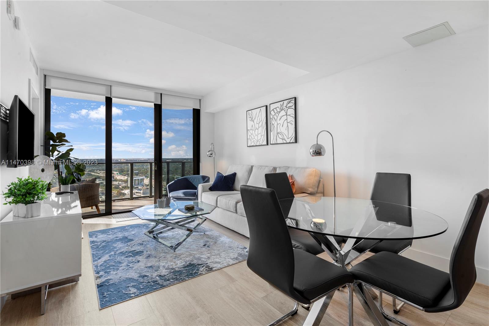 3401 MIDTOWN CONDO - Residential Lease