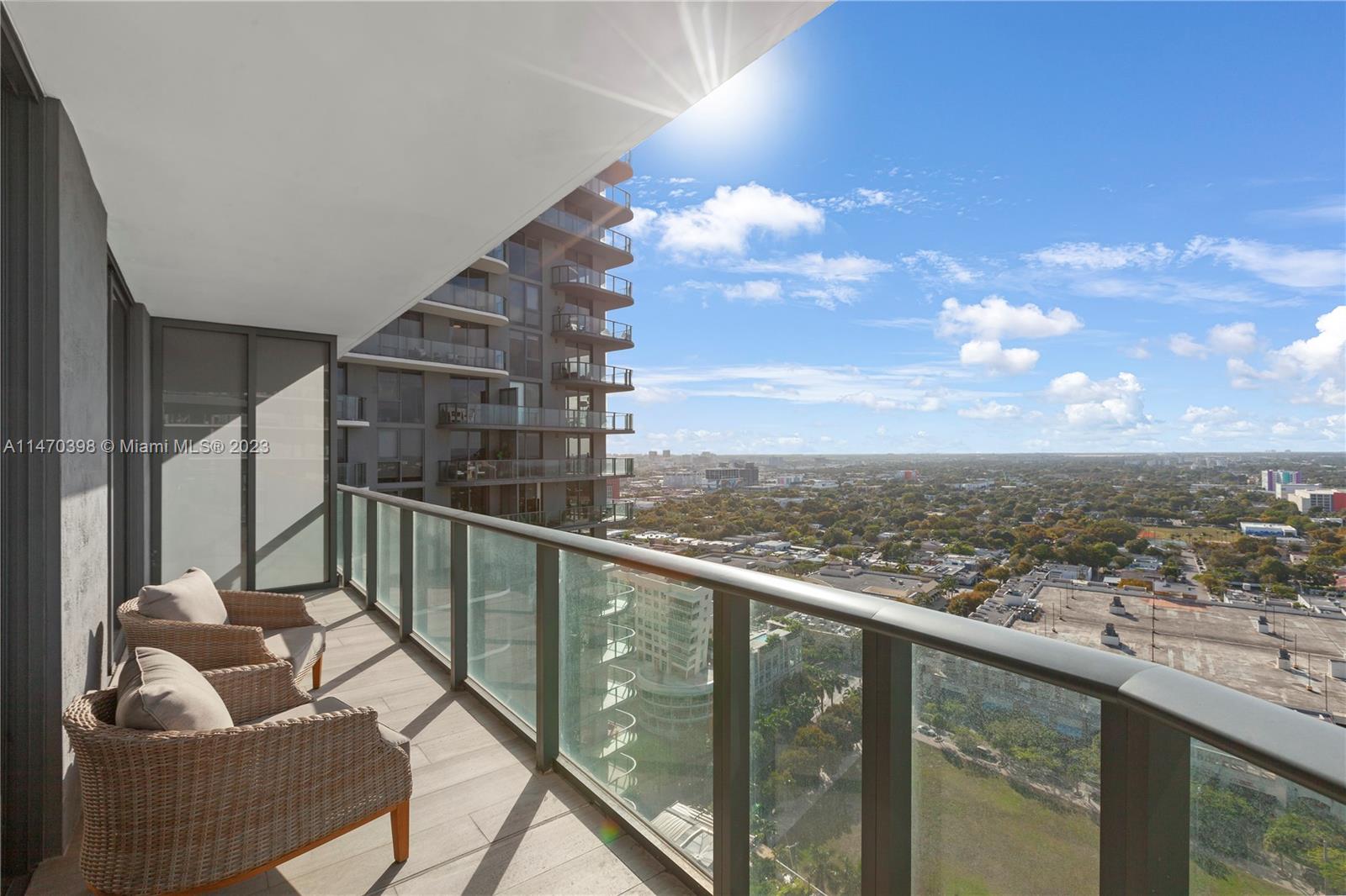 3401 MIDTOWN CONDO - Residential Lease