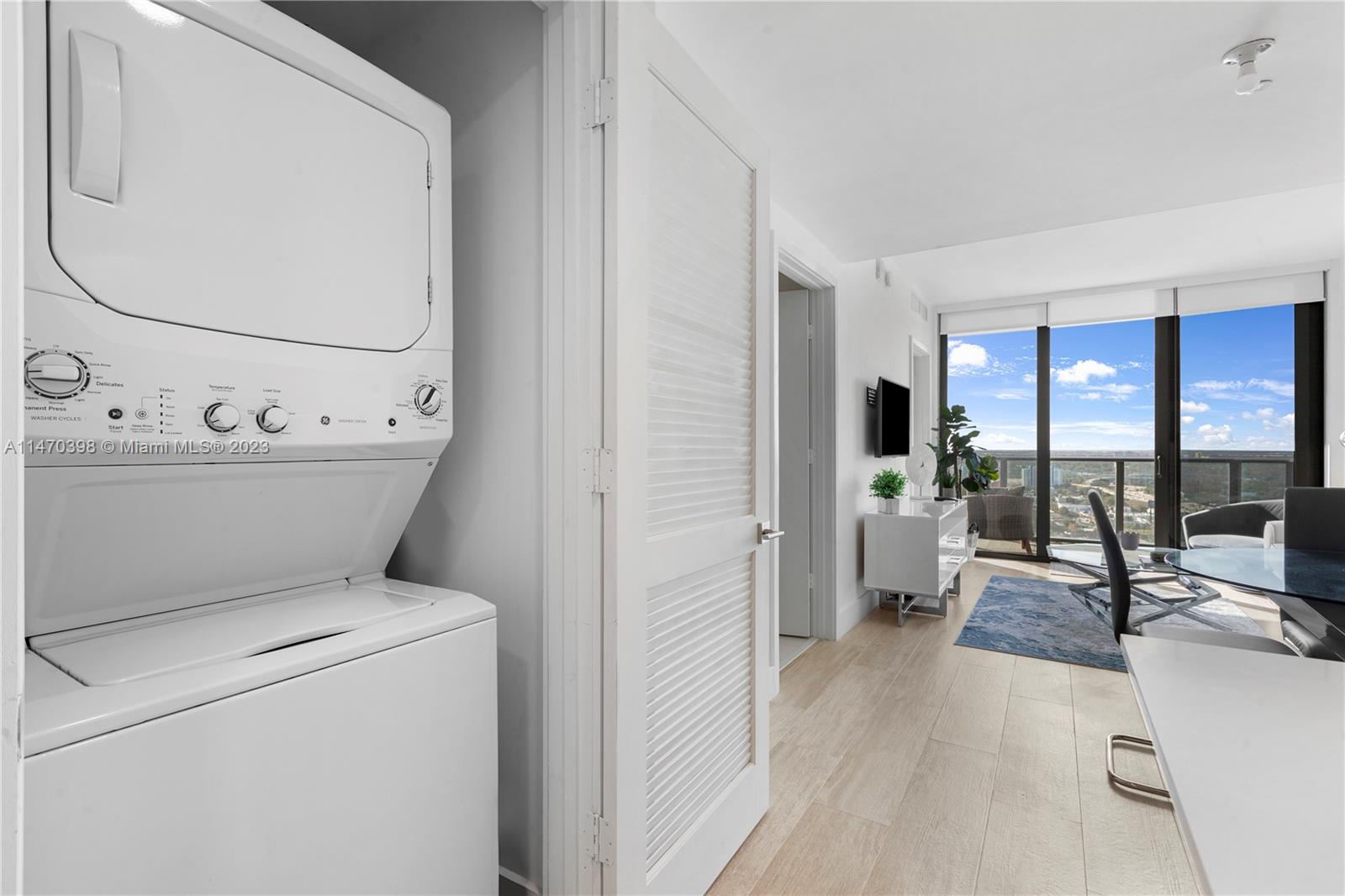 3401 MIDTOWN CONDO - Residential Lease