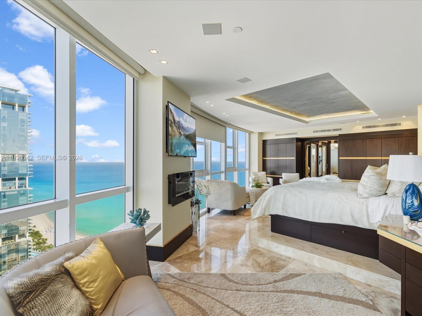 TRUMP ROYALE CONDO - Residential