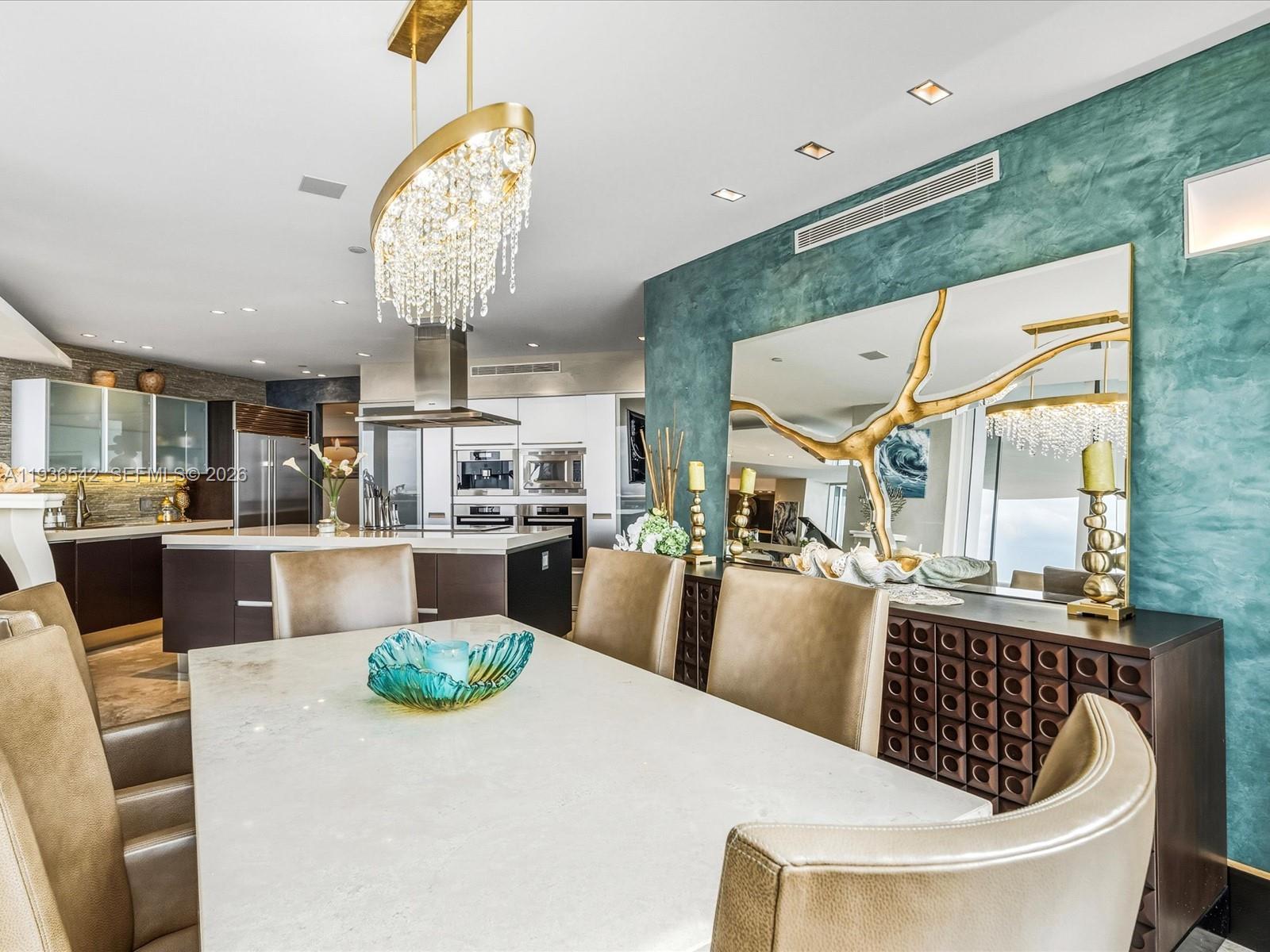 TRUMP ROYALE CONDO - Residential