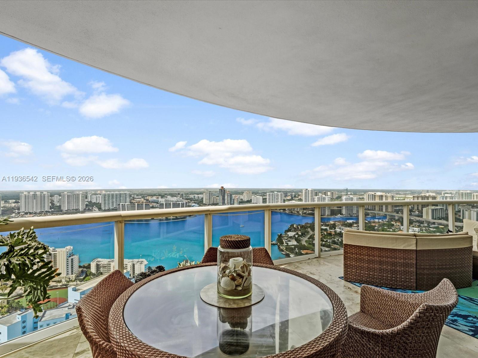 TRUMP ROYALE CONDO - Residential