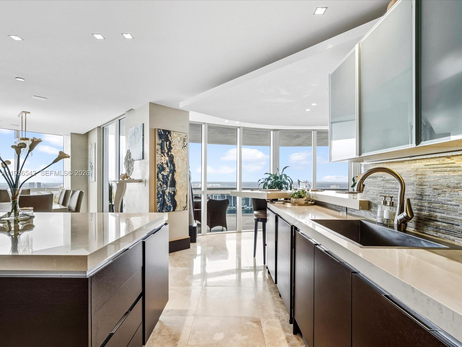 TRUMP ROYALE CONDO - Residential