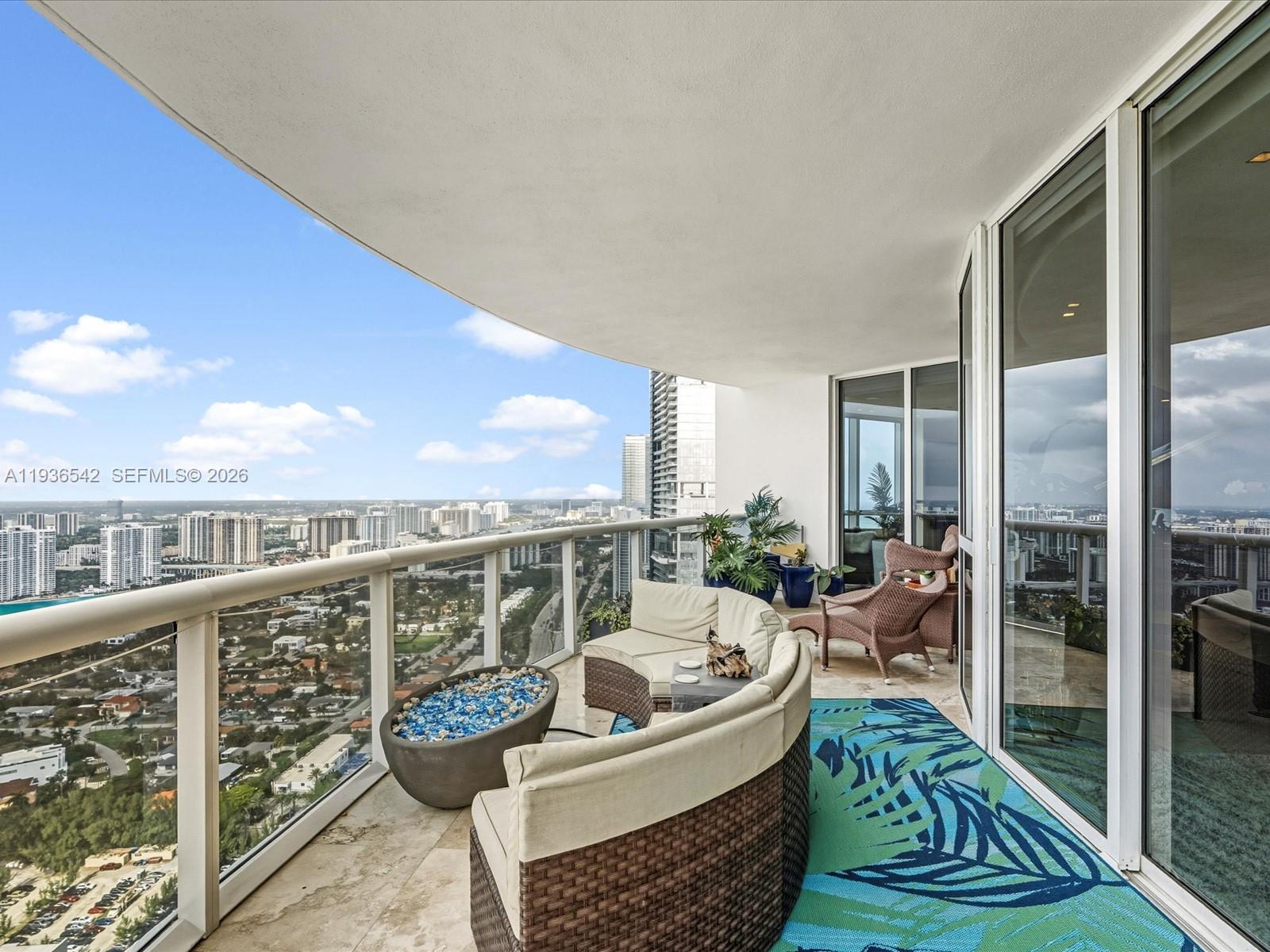 TRUMP ROYALE CONDO - Residential
