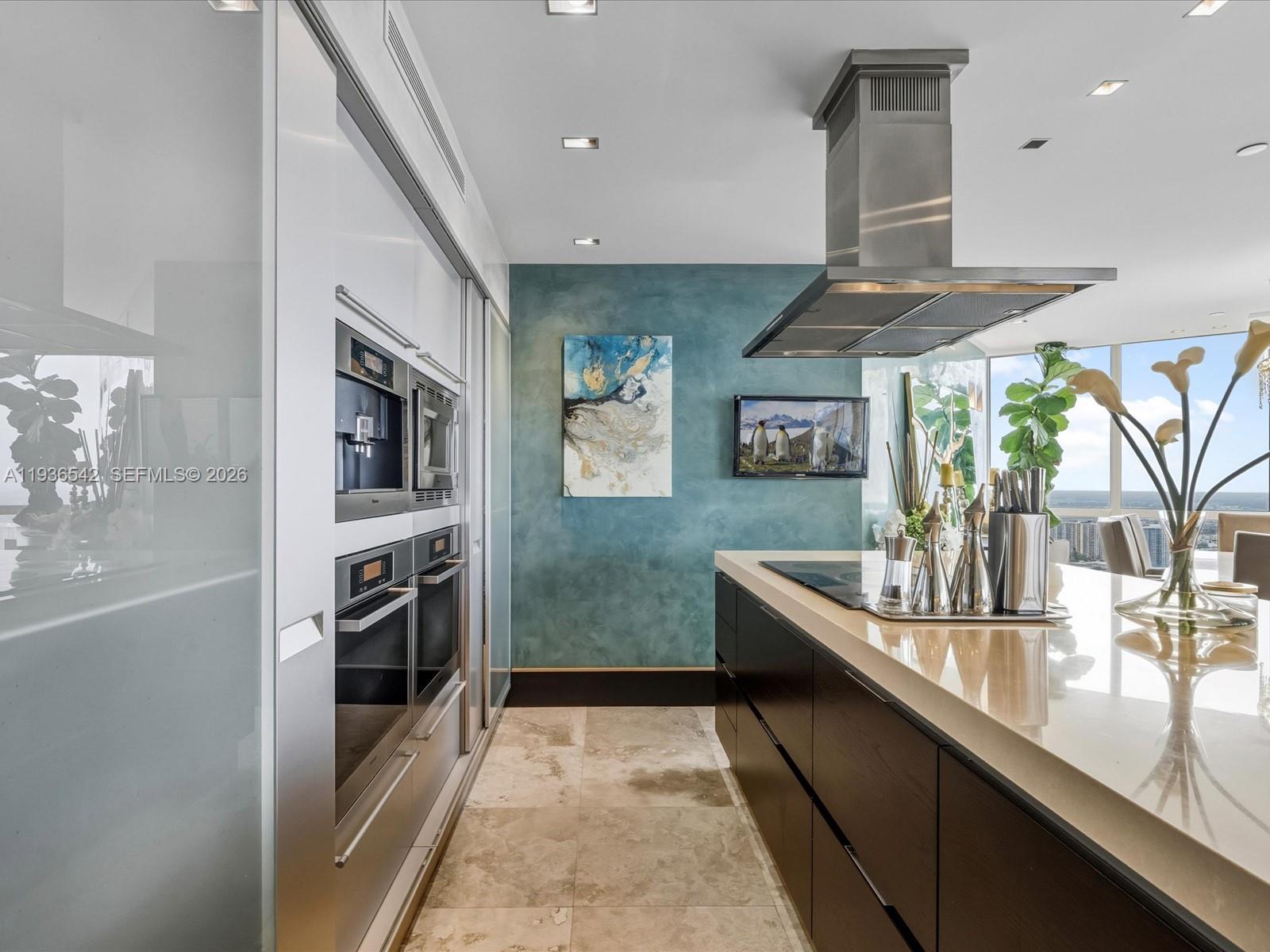 TRUMP ROYALE CONDO - Residential