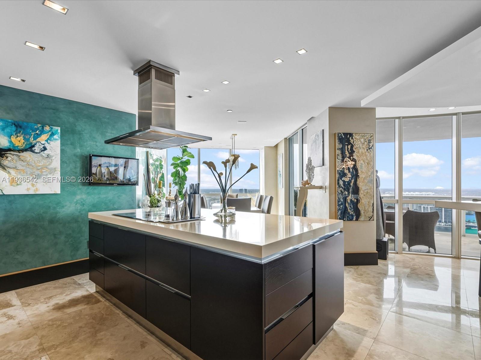 TRUMP ROYALE CONDO - Residential
