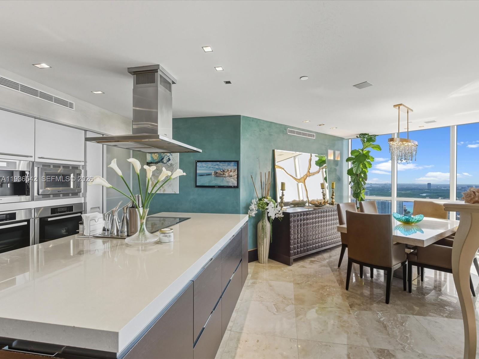 TRUMP ROYALE CONDO - Residential