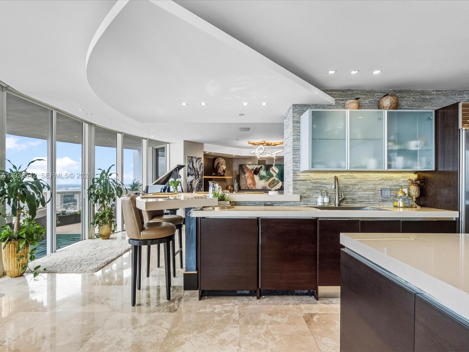 TRUMP ROYALE CONDO - Residential