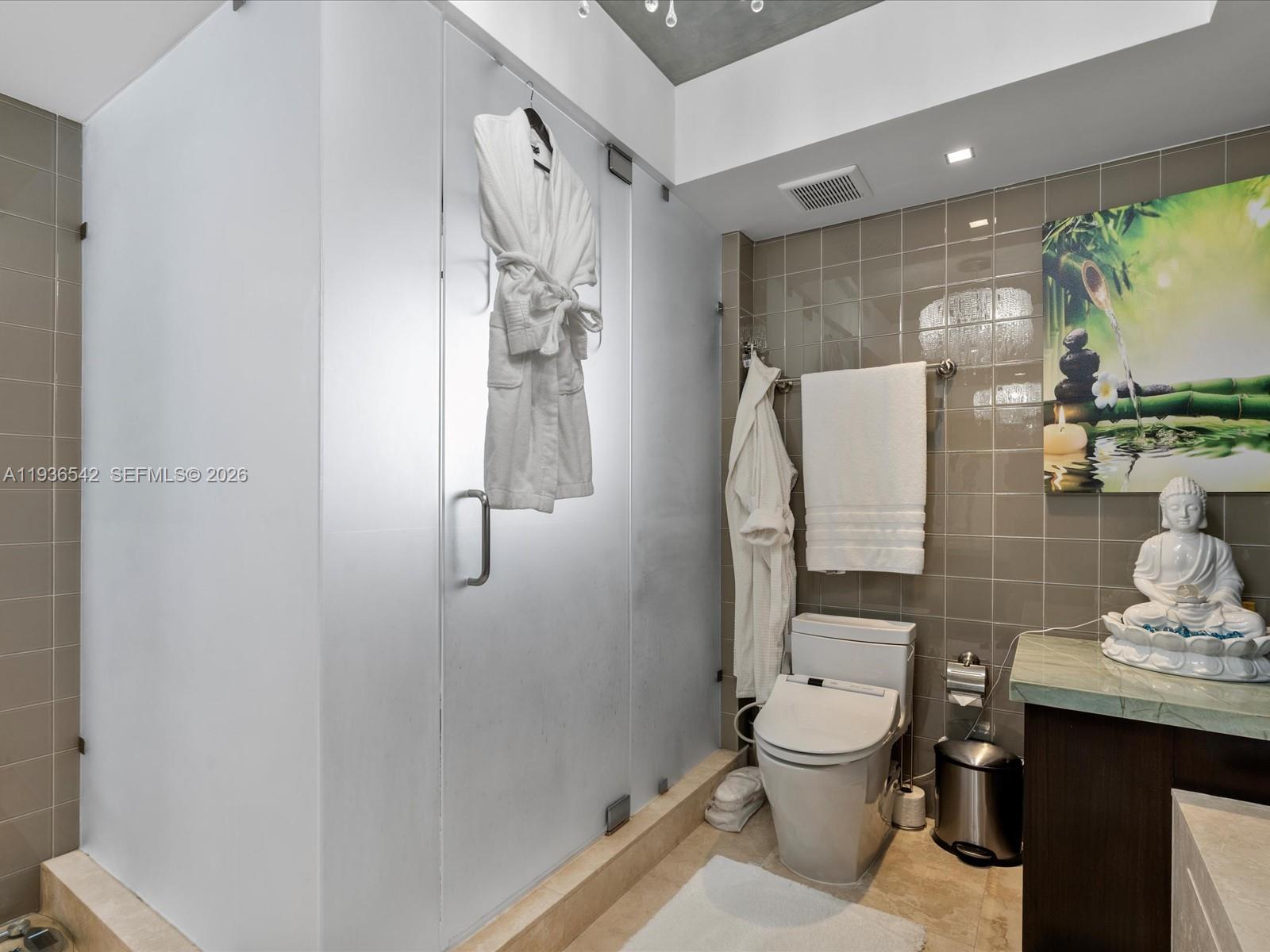 TRUMP ROYALE CONDO - Residential