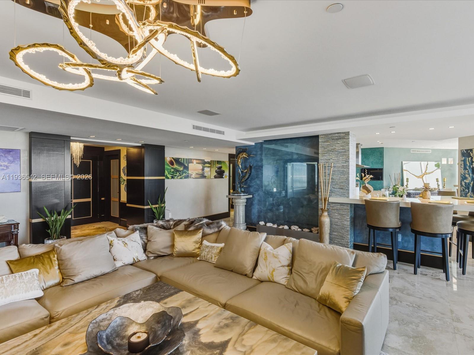 TRUMP ROYALE CONDO - Residential