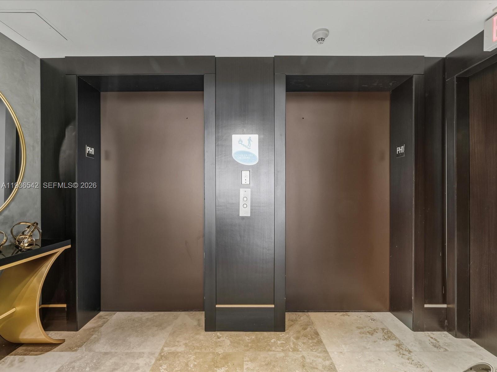TRUMP ROYALE CONDO - Residential