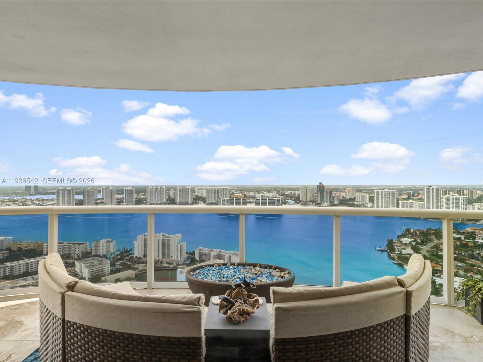 TRUMP ROYALE CONDO - Residential