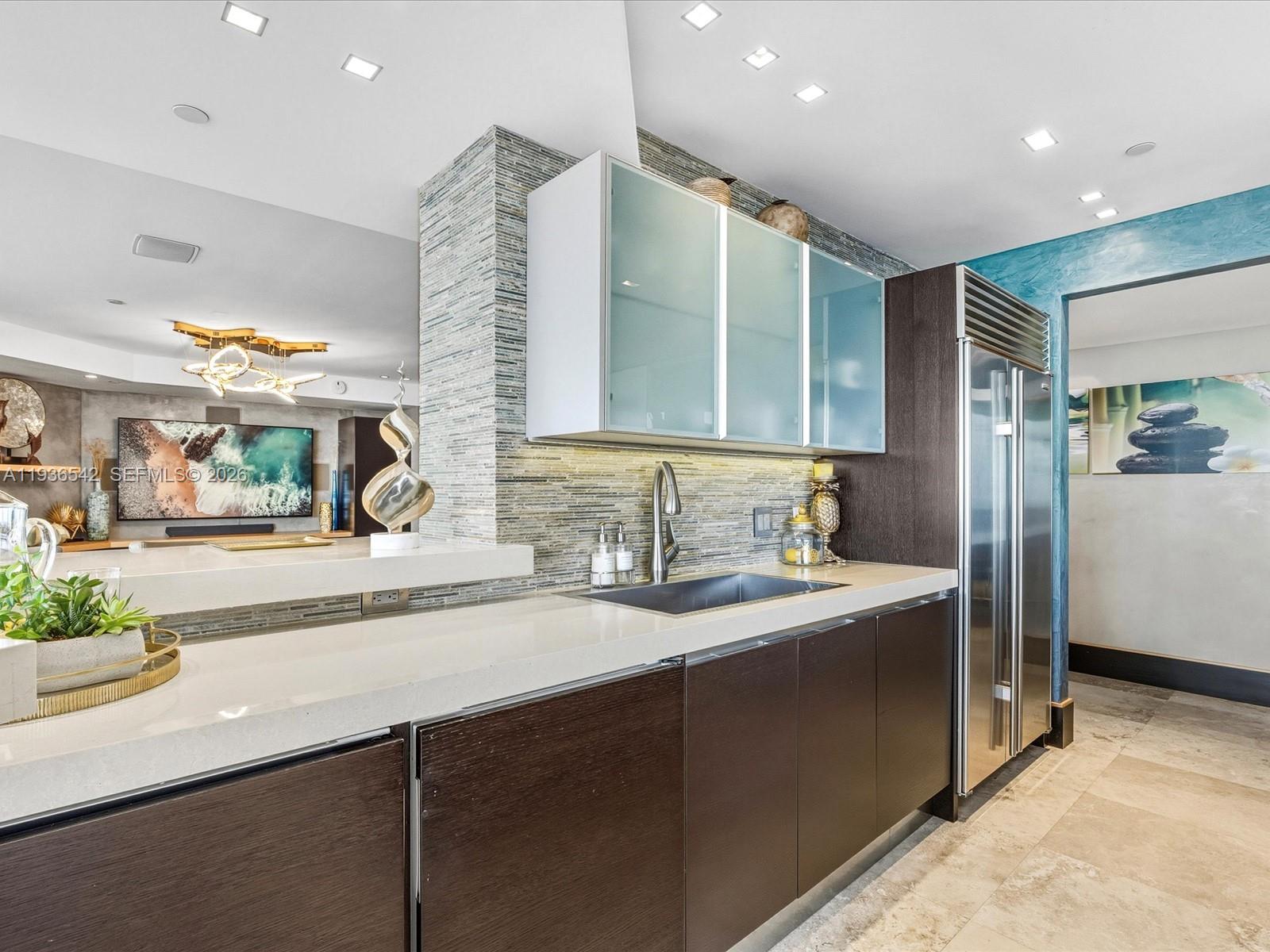 TRUMP ROYALE CONDO - Residential