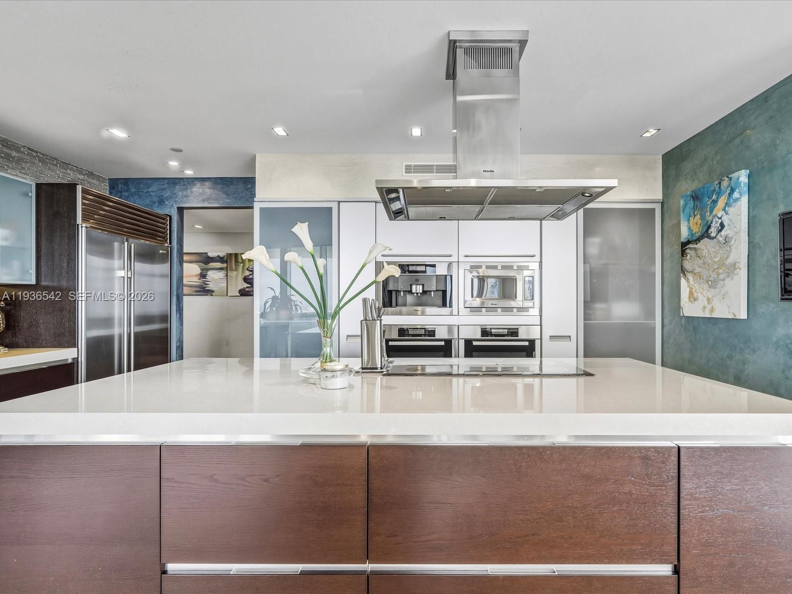 TRUMP ROYALE CONDO - Residential