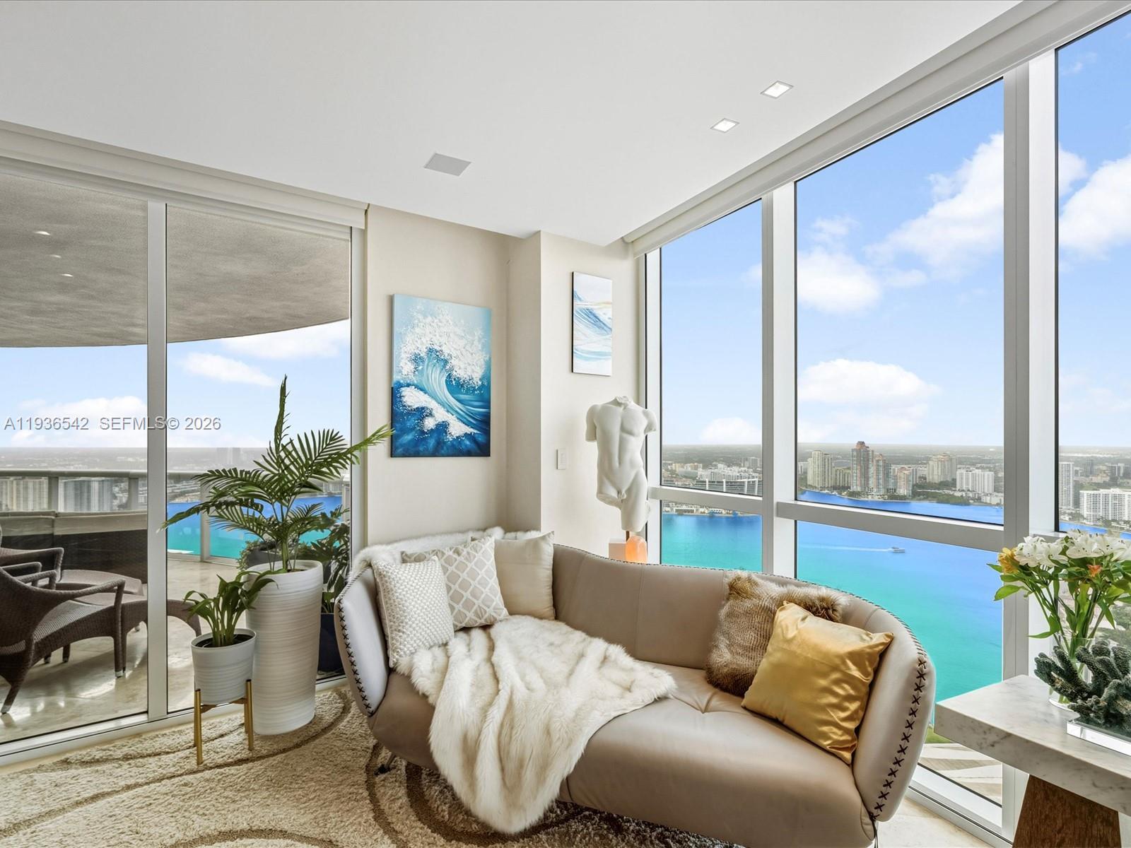 TRUMP ROYALE CONDO - Residential