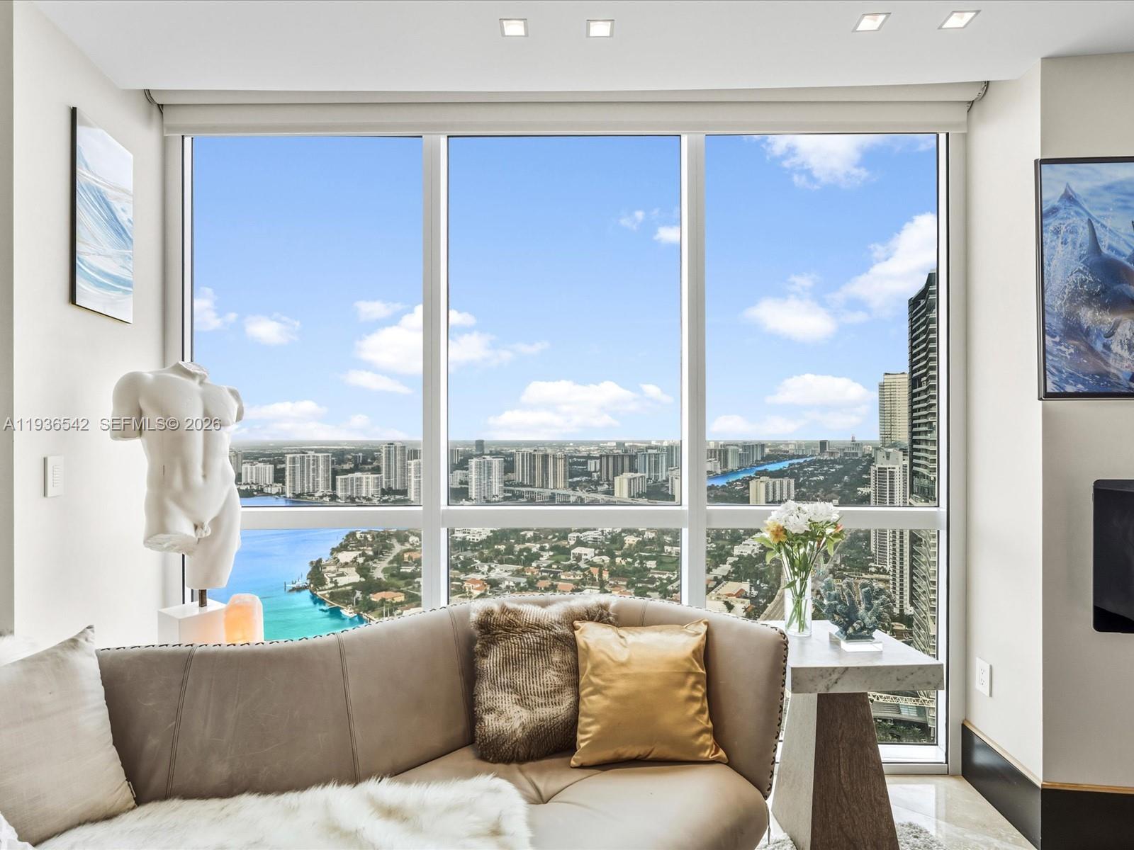TRUMP ROYALE CONDO - Residential