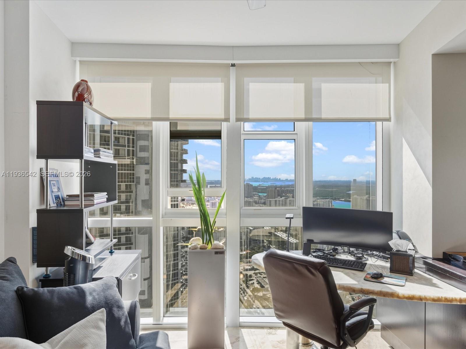 TRUMP ROYALE CONDO - Residential