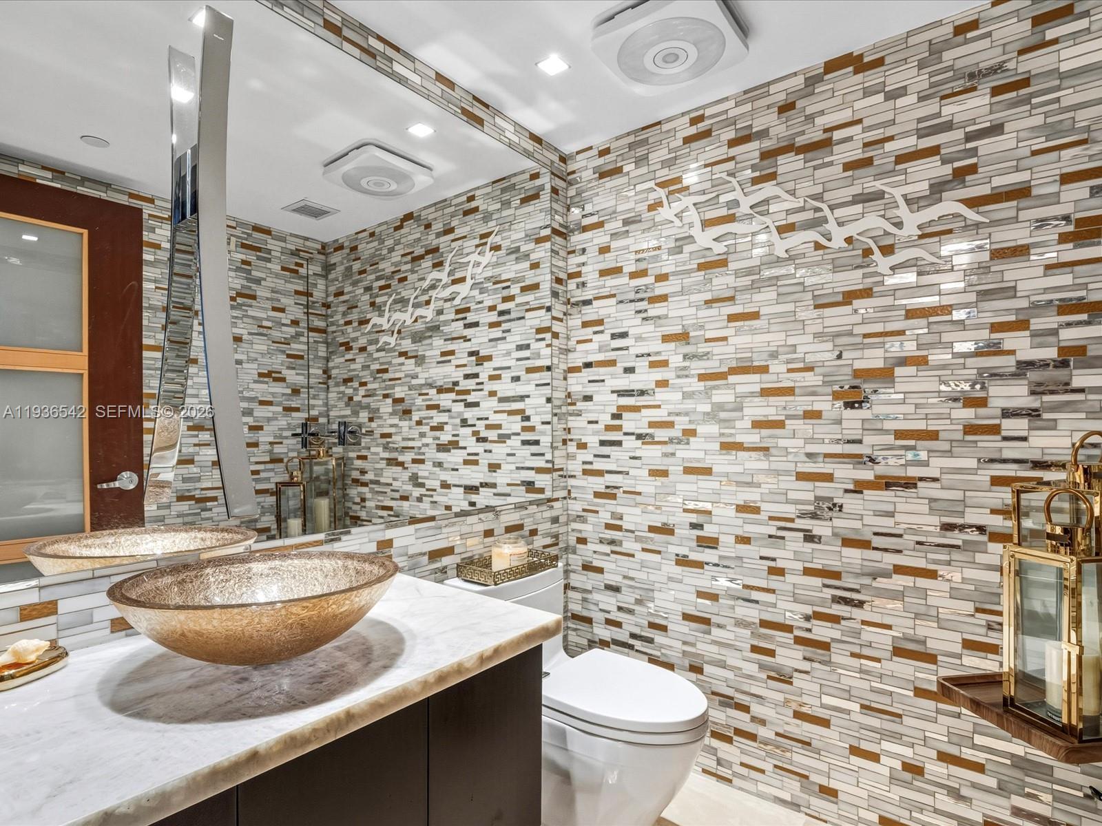 TRUMP ROYALE CONDO - Residential