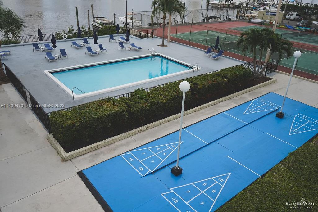 COMMODORE PLAZA CONDO - Residential