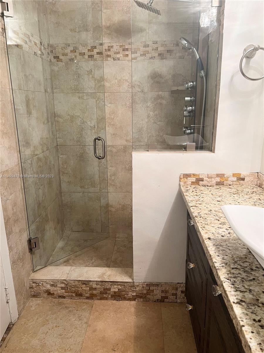 COMMODORE PLAZA CONDO - Residential