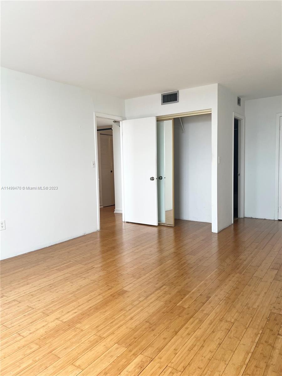 COMMODORE PLAZA CONDO - Residential