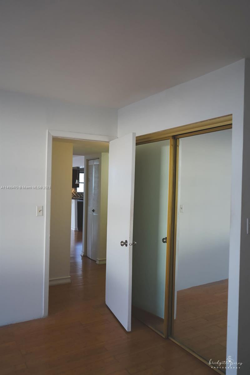 COMMODORE PLAZA CONDO - Residential