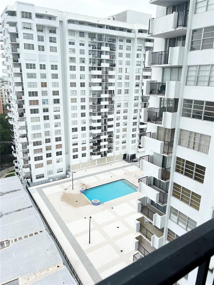 COMMODORE PLAZA CONDO - Residential