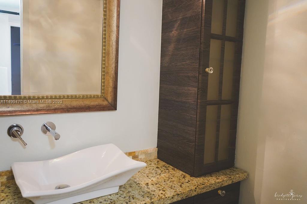 COMMODORE PLAZA CONDO - Residential