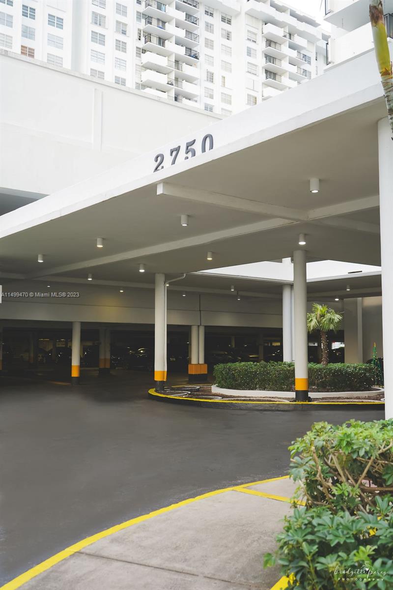 COMMODORE PLAZA CONDO - Residential