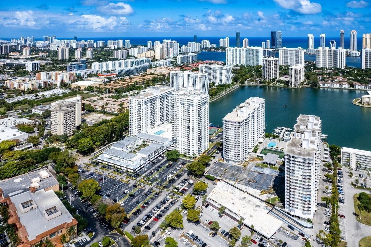 COMMODORE PLAZA CONDO - Residential