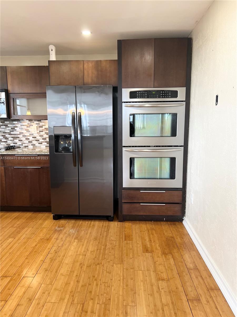 COMMODORE PLAZA CONDO - Residential