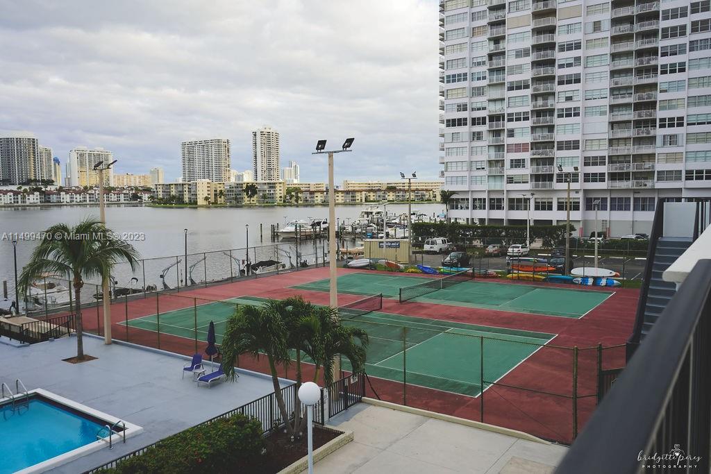 COMMODORE PLAZA CONDO - Residential