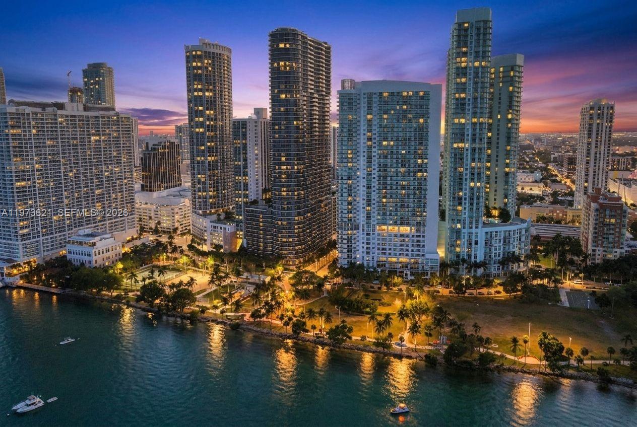 OPERA TOWER CONDO - Residential