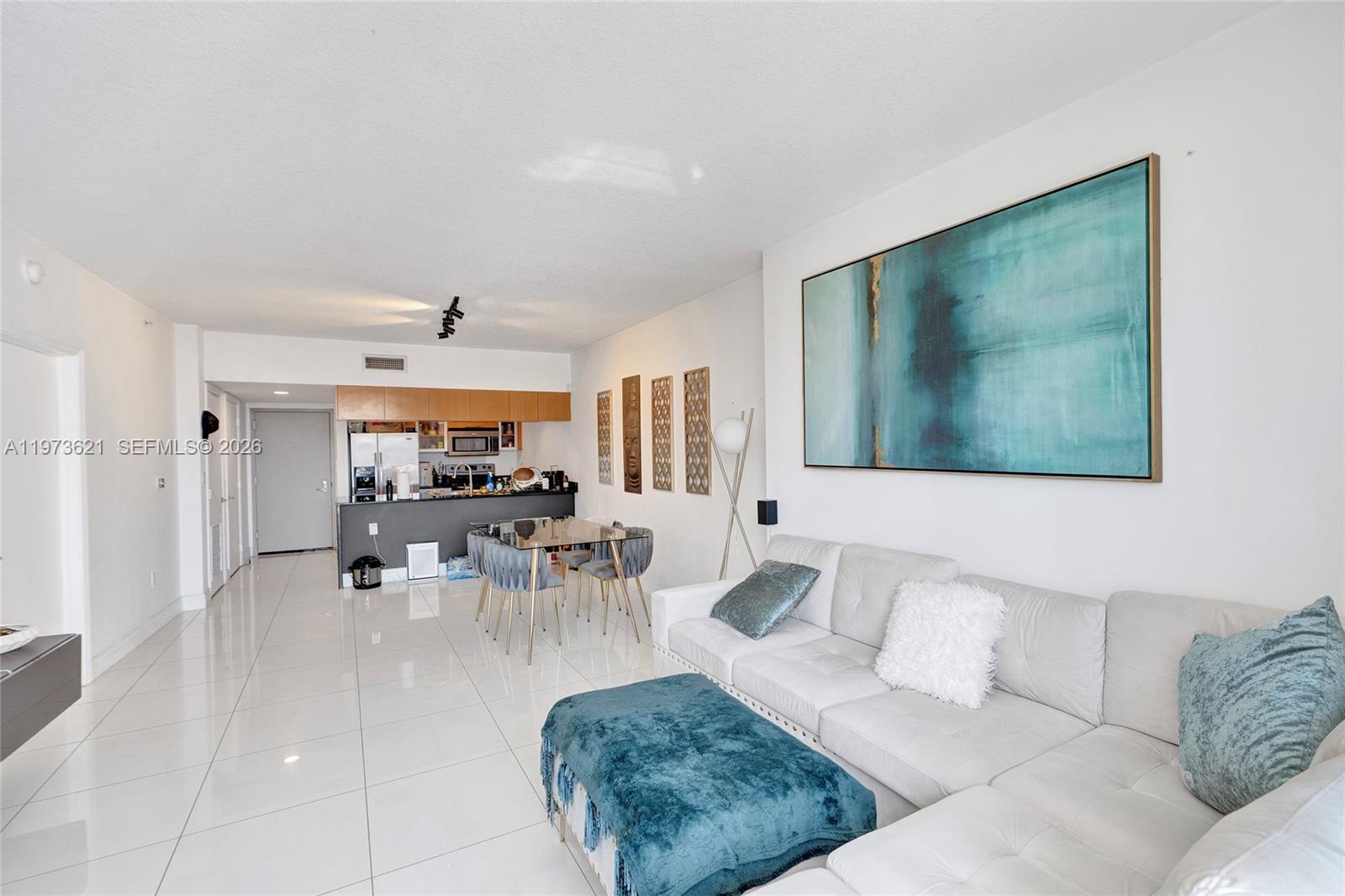 OPERA TOWER CONDO - Residential