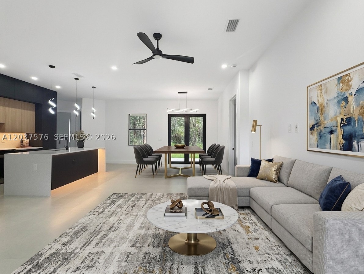GOLDEN GATE ESTATES - Residential