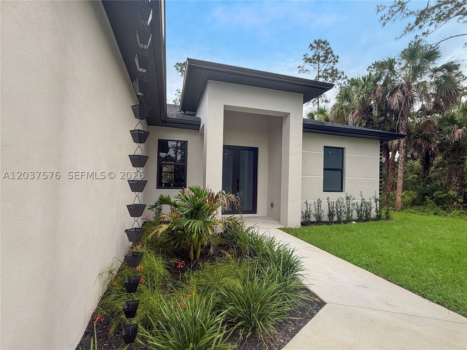 GOLDEN GATE ESTATES - Residential