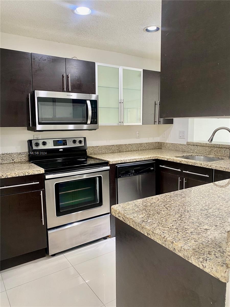 DORAL COVE - Residential Lease