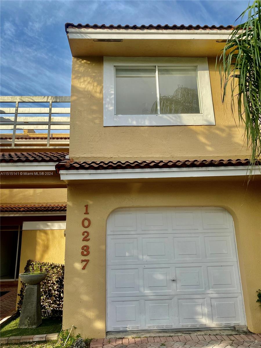 DORAL COVE - Residential Lease