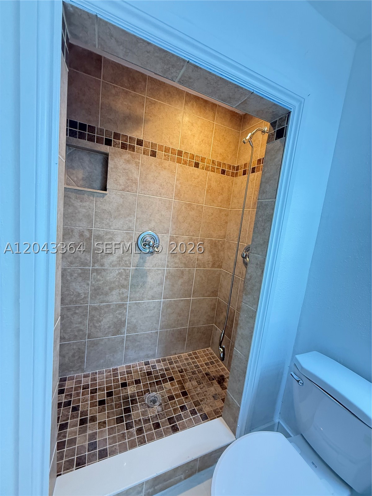 SOUTHERN BLVD PINES - Residential