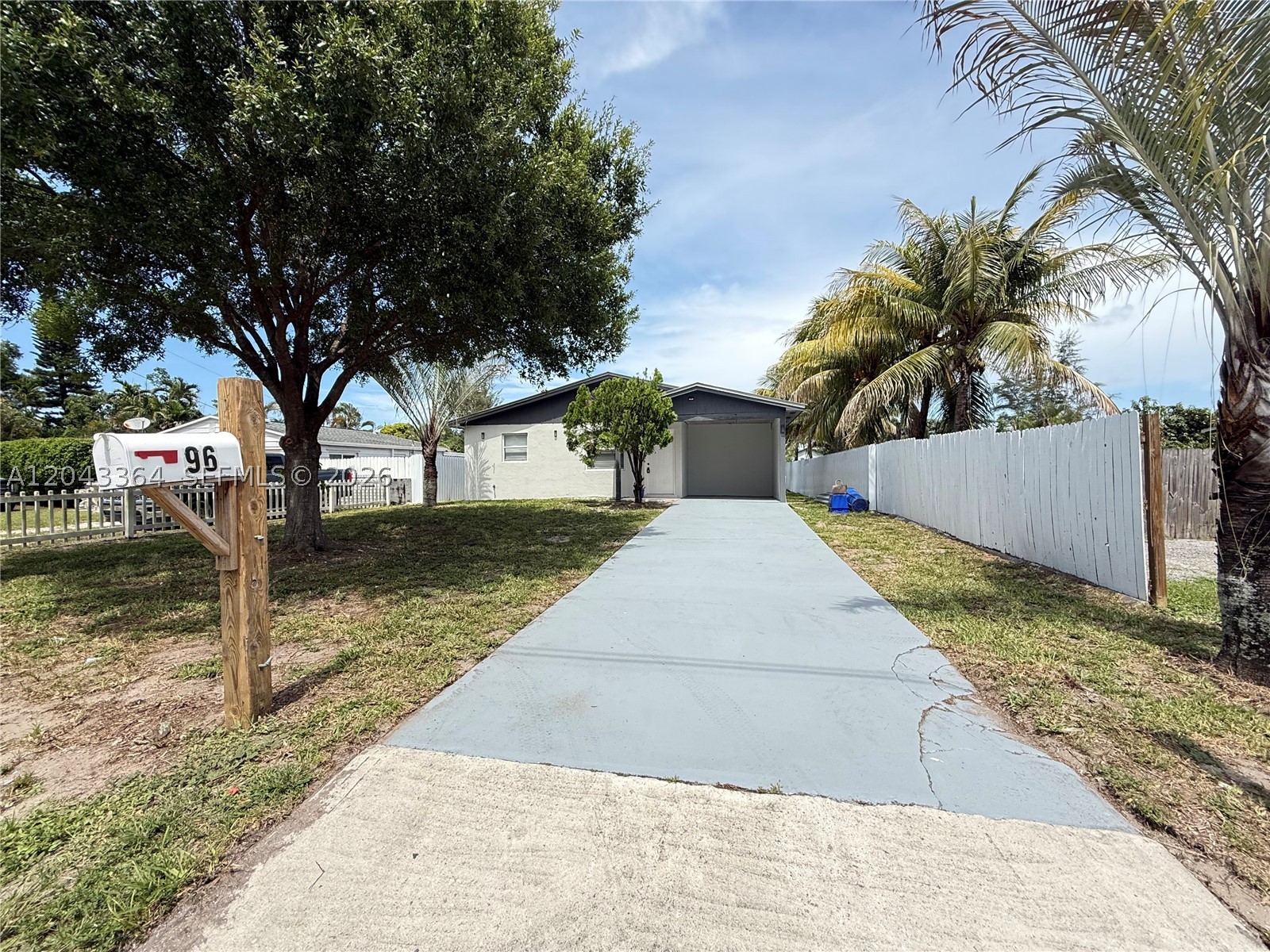SOUTHERN BLVD PINES - Residential