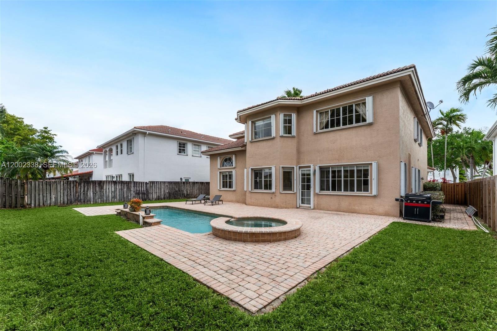 DORAL ISLES MEDITERRANEA - Residential